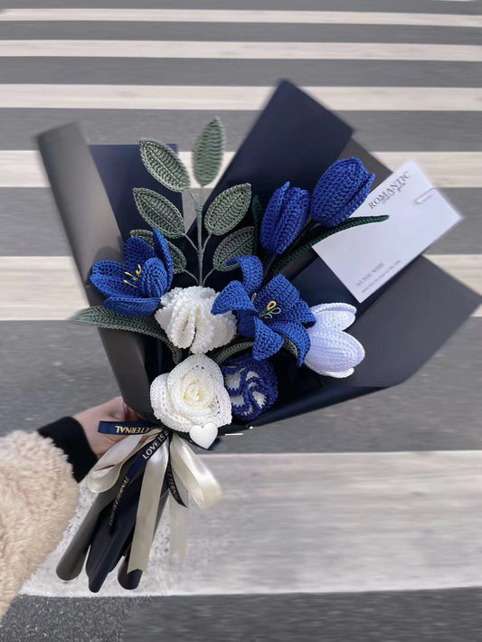 crochet lily bouquet in blue and white, crochet flower bouquet, crochet bouquet