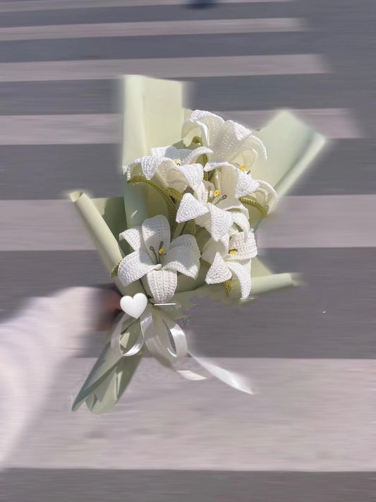Crochet Lily Flower Bouquet, White Color