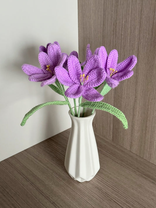 Crochet Tulip Bouquet, Purple, Large Petal