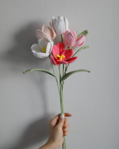 Crochet Tulip Bouquet, Pink & White, 5-Stem