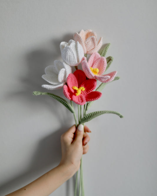 Crochet Tulip Bouquet, Pink & White, 5-Stem