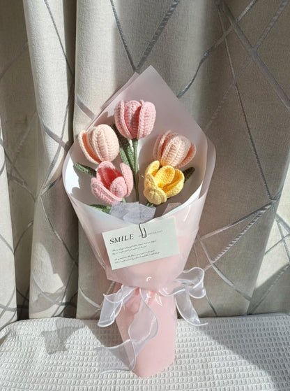 Crochet Tulip Bouquet, Blue&White/Pink&Orange, Medium-Size Bouquet