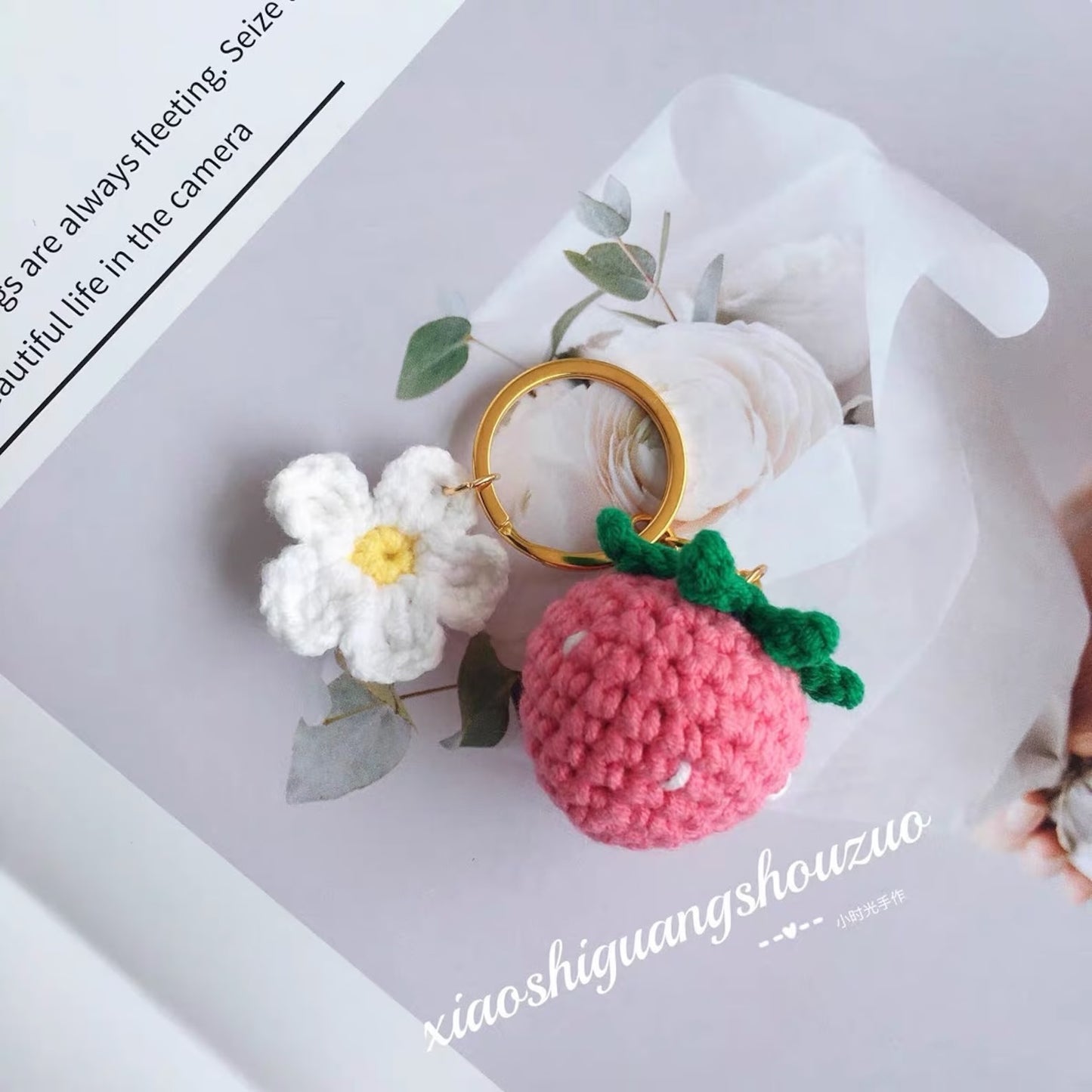Crochet Strawberry&Daisy Keychain, Red/Pink/Light Pink