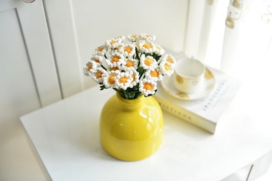 Crochet Daisy Flower Bouquet, White Color, Small Petal