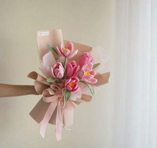 crochet flower bouquet, crochet bouquet, pink tulips