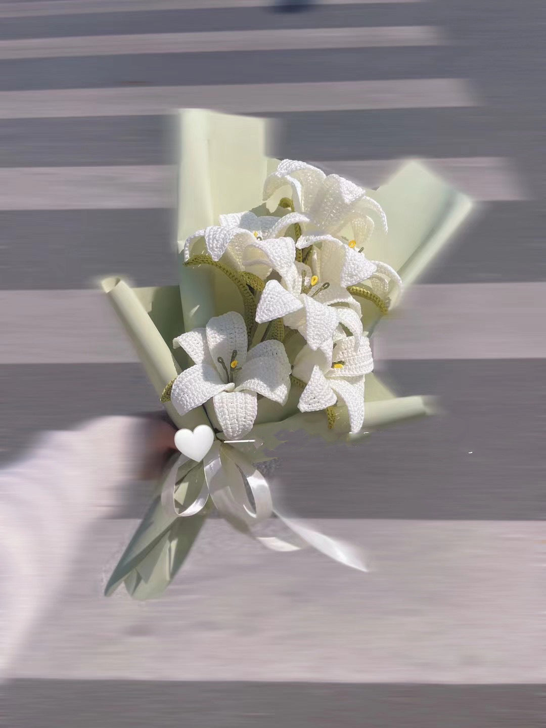 crochet flower bouquet, crochet bouquet, white lily